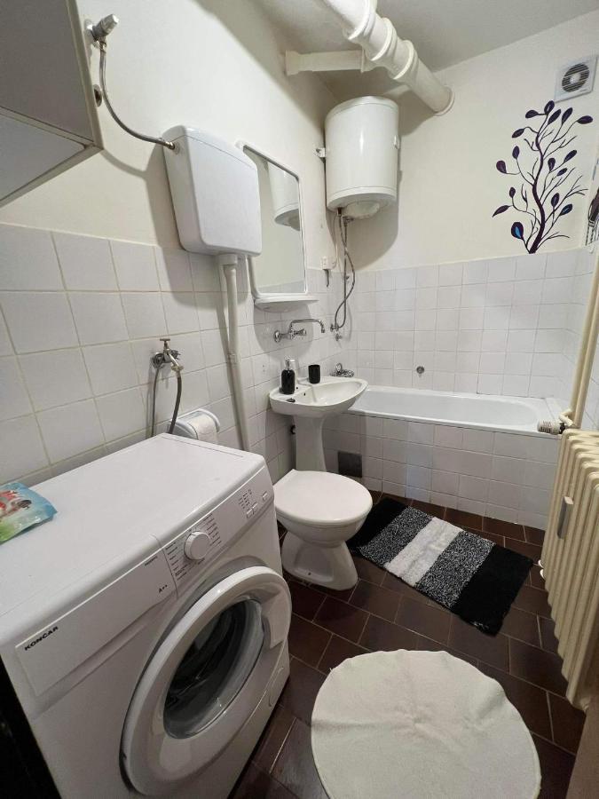 Ema Apartmani Vinkovci Ngoại thất bức ảnh