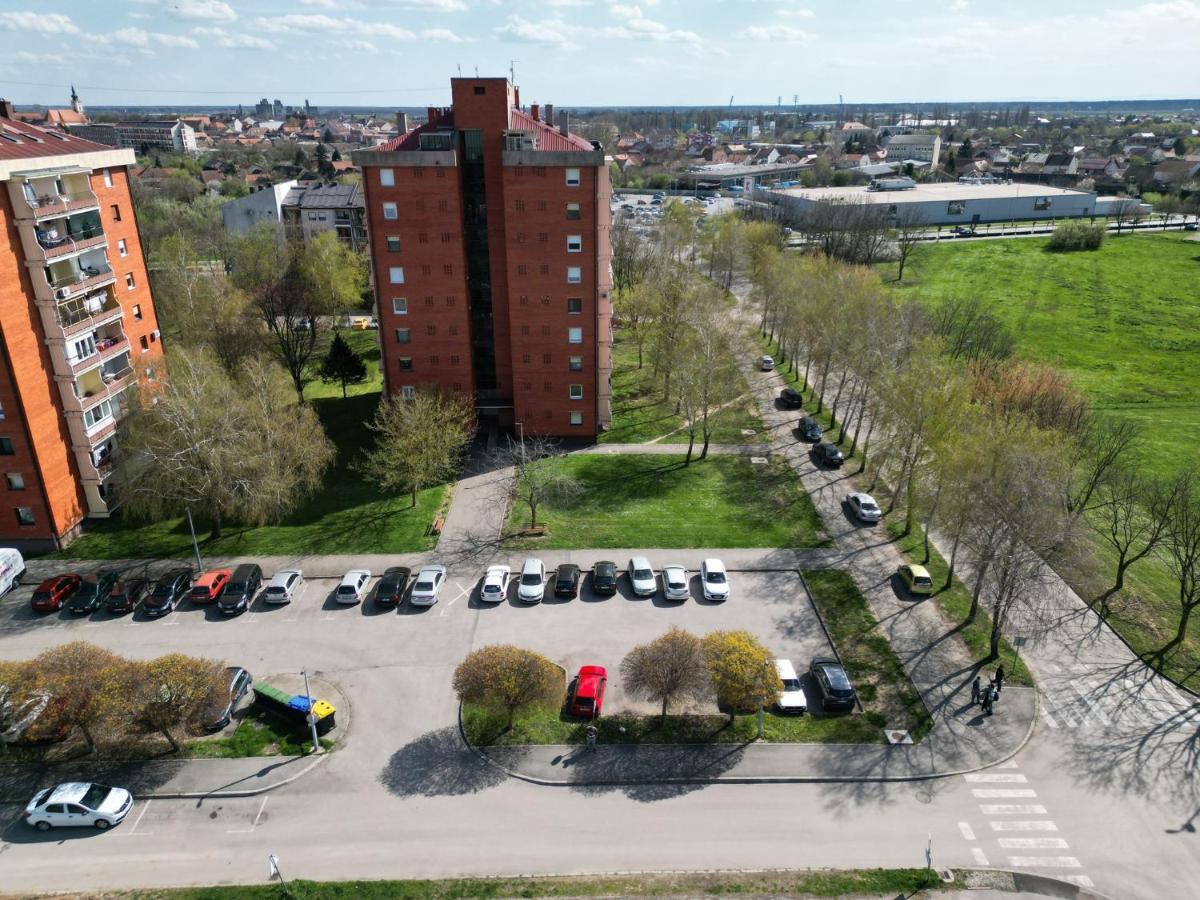 Ema Apartmani Vinkovci Ngoại thất bức ảnh